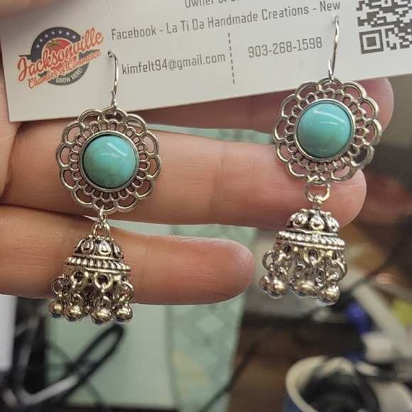 Silver Tone Faux Turquoise Dangle 2" Earrings - Picture 1 of 1